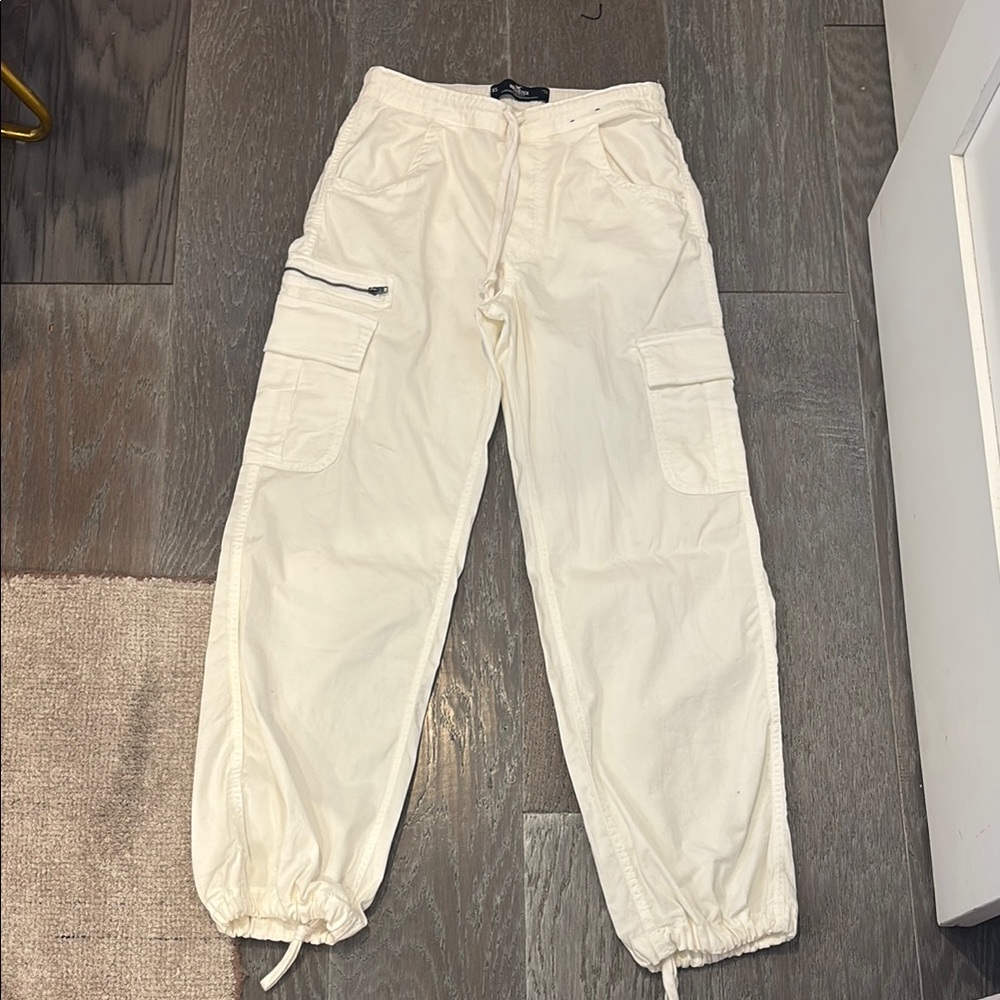 White adjustable-rise parachute baggy